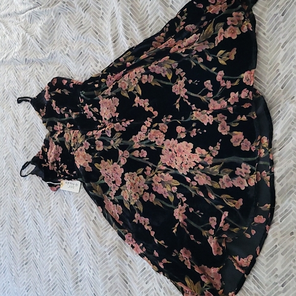 Dex Burnout Velvet Dress - Picture 10 of 14